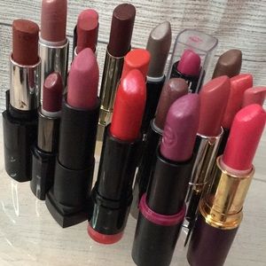 Large Lipstick Bundle - 47 pieces